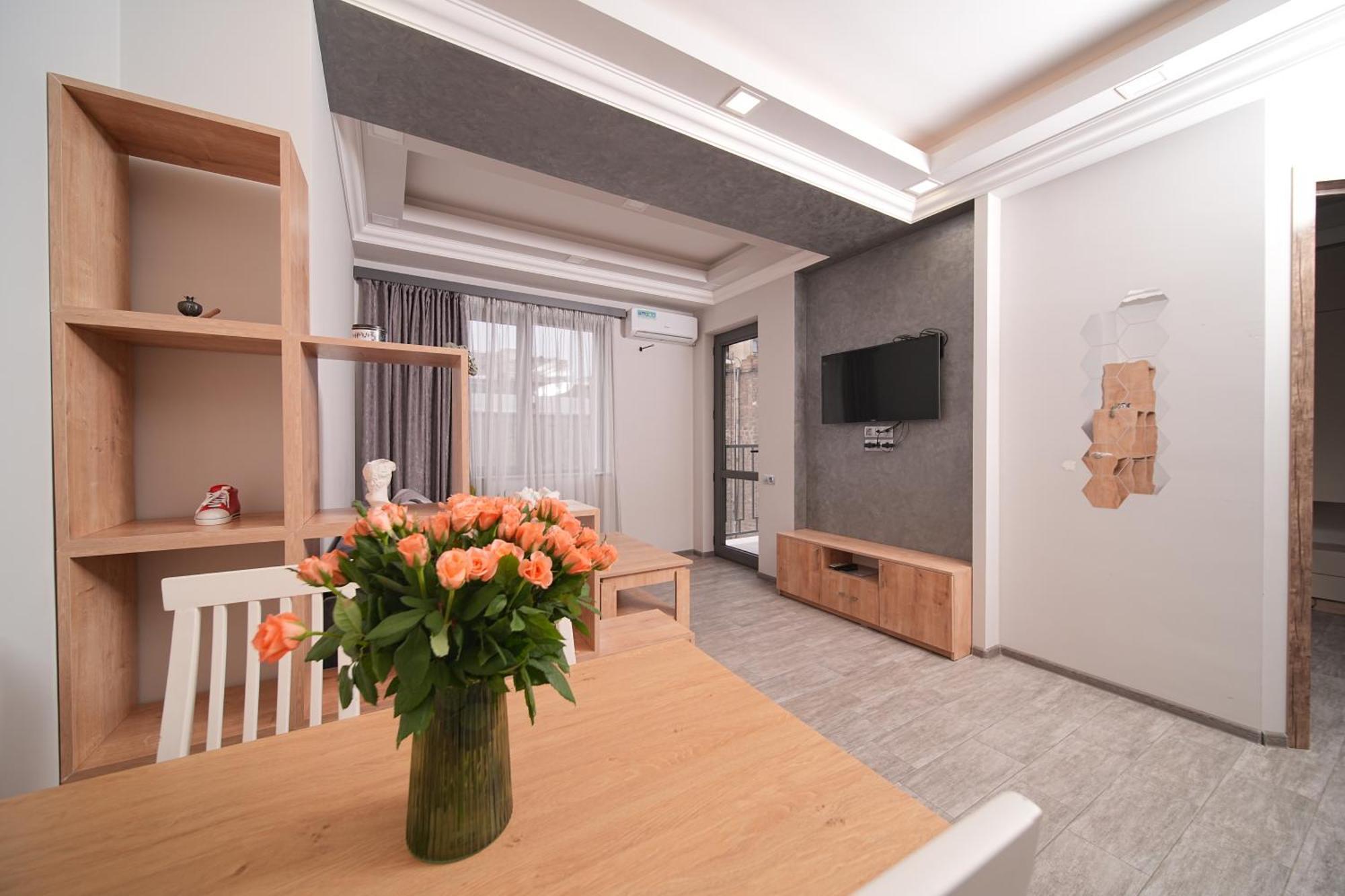 יירבאן Cozy Apartments In The City Centre By Sweet Home מראה חיצוני תמונה