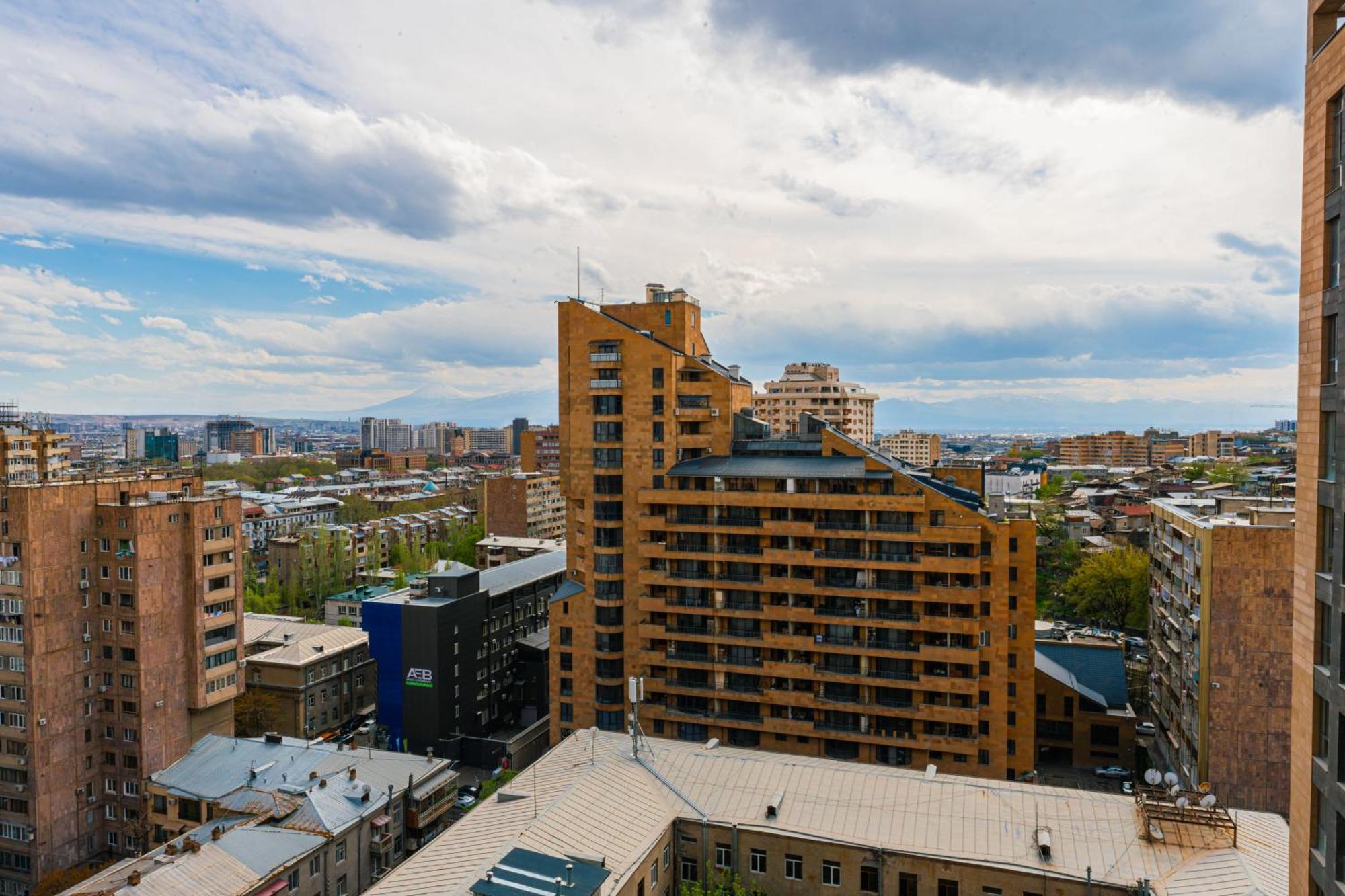 יירבאן Cozy Apartments In The City Centre By Sweet Home מראה חיצוני תמונה